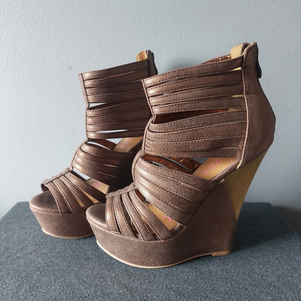 Heart Soul Wedge Size 6